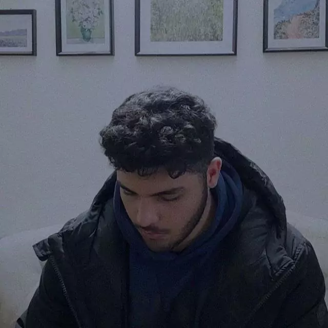 پروفایل نویسنده